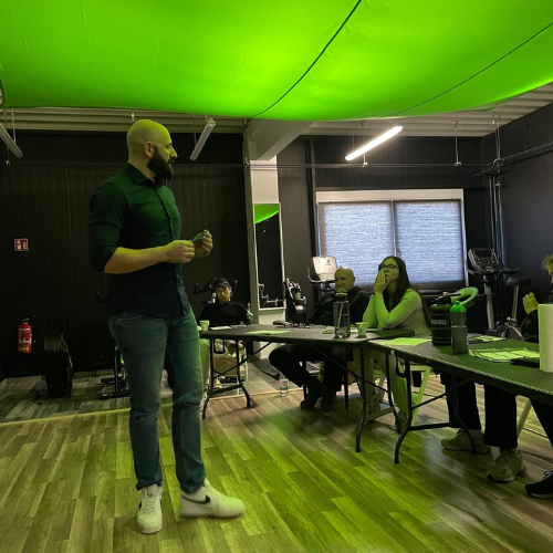 Vertriebsaktivierung und Führungskräfte-Coaching für zwei Franchise-Fitnessstudios mit 1.600 Mitgliedern